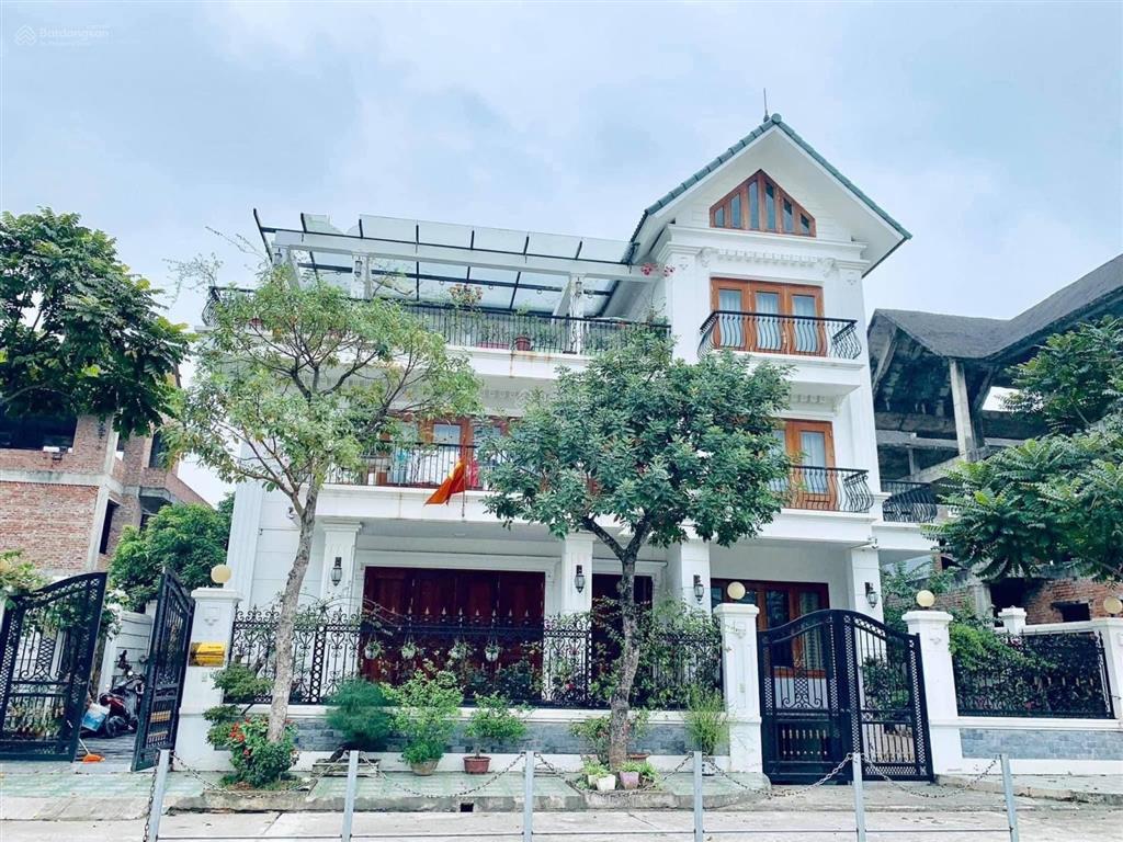 Bán biệt thự việt hưng  tặng toàn bộ nội thất nhập khẩu tiền tỷ. giá 45 tỷ. kinh doanh