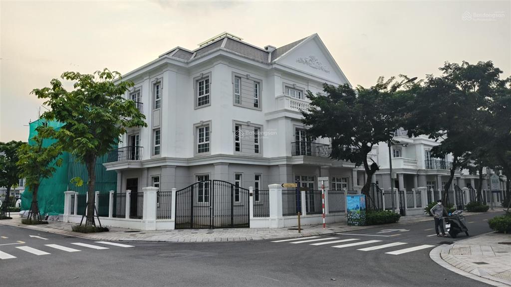 Bán biệt thự thô đơn lập eurowindow gia lâm  diện tích 415m2  3 tầng.