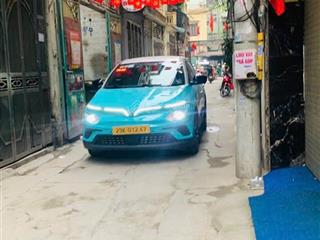 Oto qua nhà, nhà có slot oto, 60m 5 tầng 6 ngủ chỉ 18triệu/ tháng