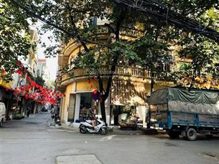 Chính chủ c gái em muốn bán trước tết căn nhà hoa hậu hoàng đạo thành 3 mặt thoáng oto vào nhà