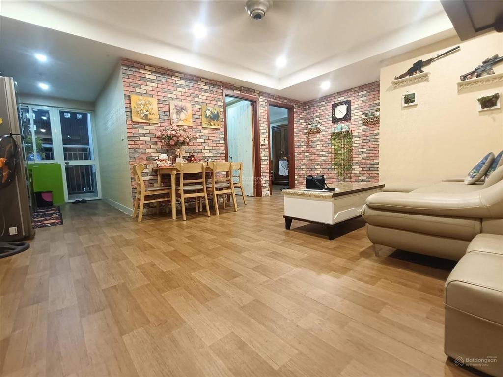 Bán căn 63,3m2 ecohome 2. nội thất full đẹp. 2 phòng ngủ, 2 vs. sổ sang tên ngay.  0966 409 ***