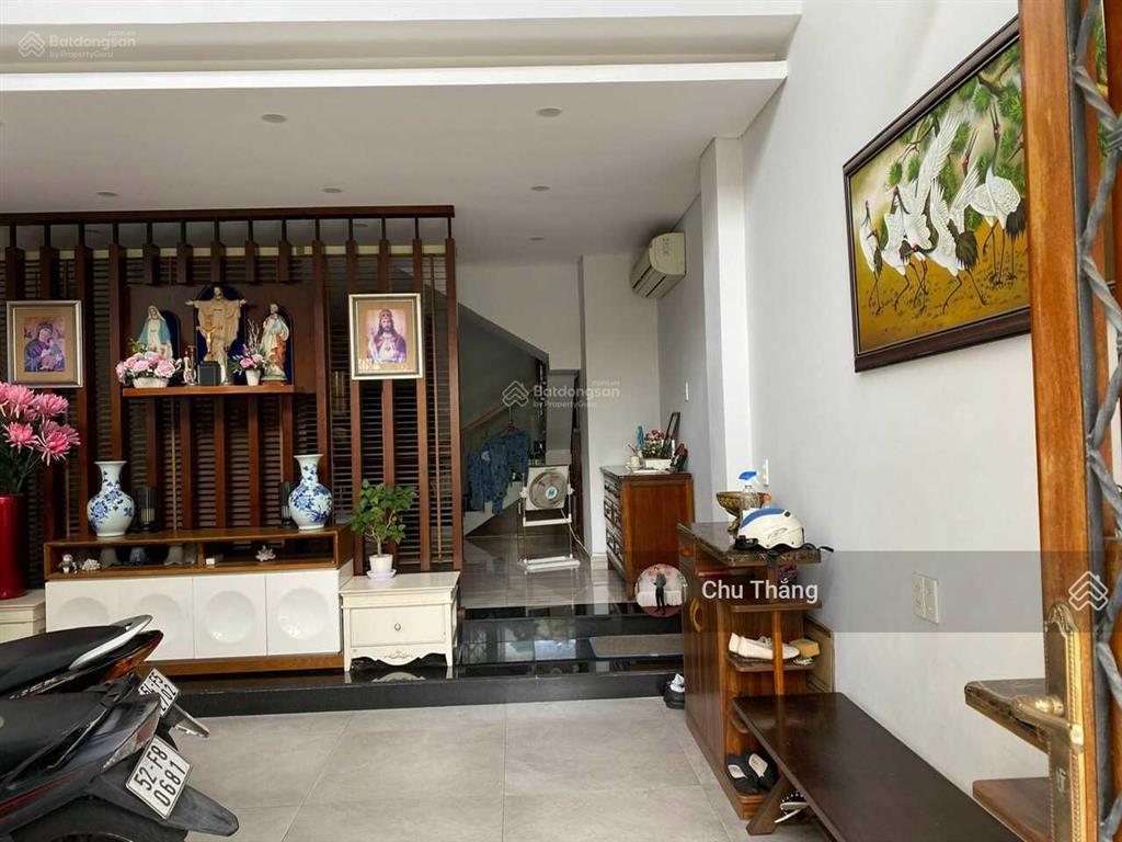 Nhà mặt tiền ni sư huỳnh liên 6.75x18m nhà 5 tầng mới tại phường 10 giảm 4 tỷ