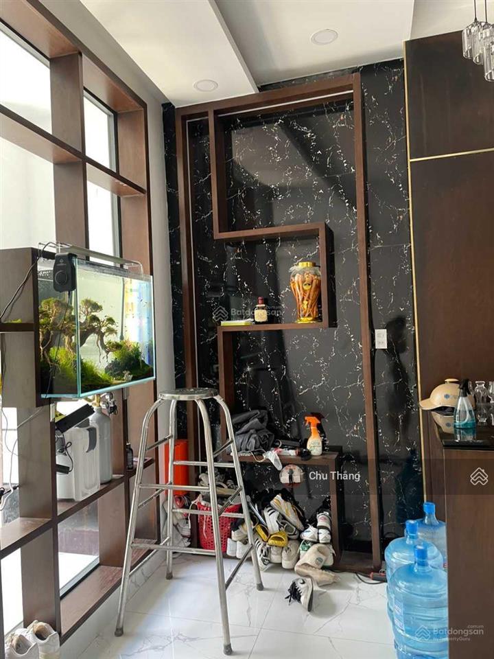 Nhà mặt tiền ni sư huỳnh liên 6.75x18m nhà 5 tầng mới tại phường 10 giảm 4 tỷ