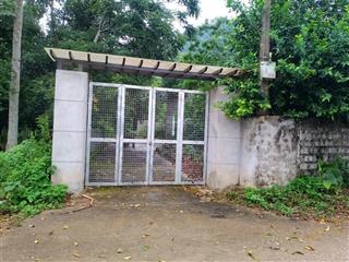 Mình cần chuyển nhượng lô đất tổng diện tích 1688m2 có 220 m thổ cư ( gồm 3 sổ liền kề) sẵn nhà cấp