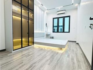 Bán nhà hoàng quốc việt lô gócô tô vào nhà  45m2 6 tầng  g.iá 15 t.ỷ