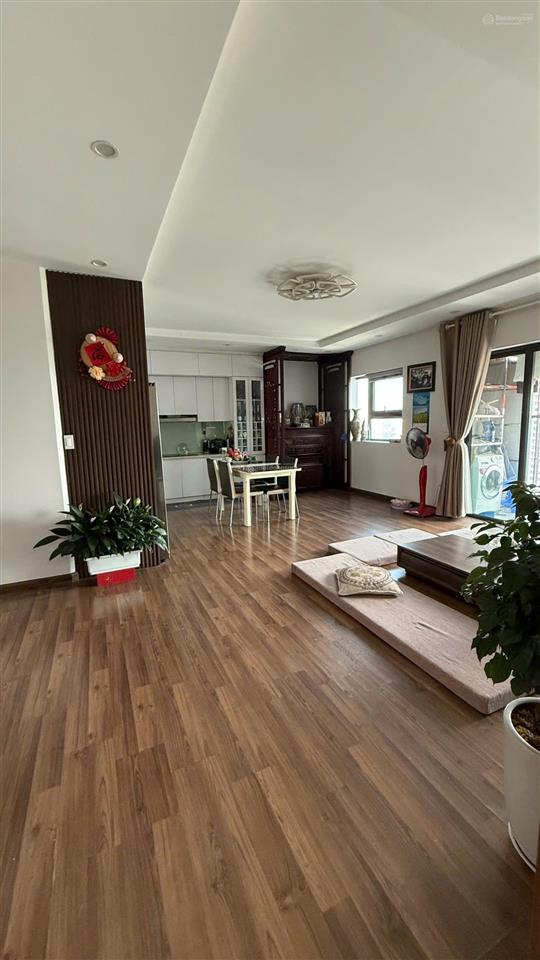 Sang tên góc 3 ngủ ban công nam mỹ đình plaza 2