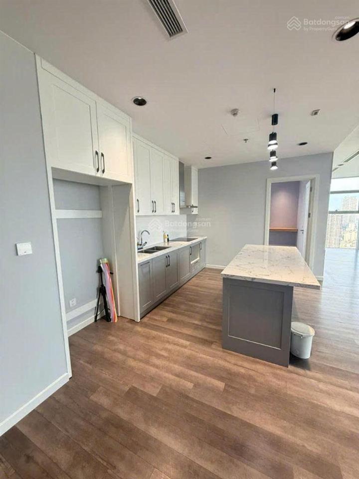 (siêu hiếm) the nine, em bán căn góc full kính 360 độ,ban công đông nam 106m2, 3pn2wc,có slot ôtô