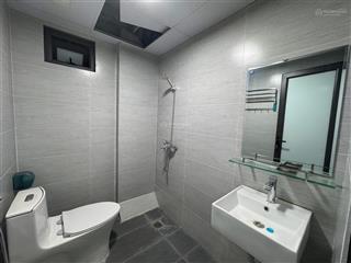 Bán nhà xây mới 5 t lô góc 38m  ngõ thông  sân để xe rộng  sđa4 gần đh bách kinh xây 7,2 tỷ