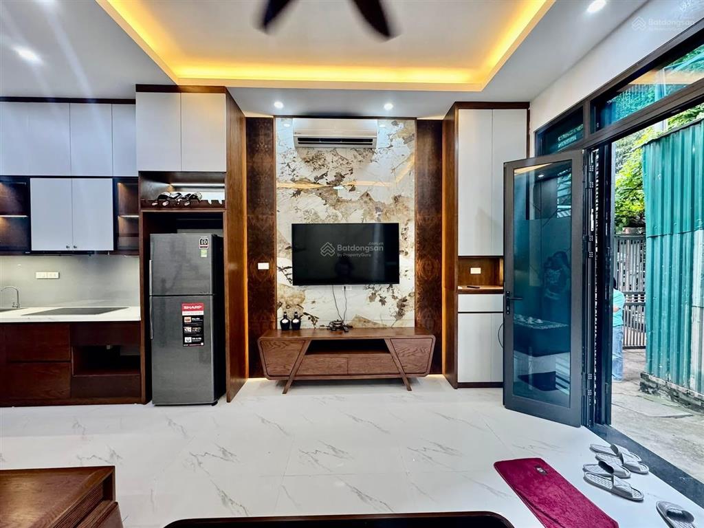 Bán nhà 5t 35m lô góc 10 m ra mp sđ a4 full nt trung tâm quận hoàng mai chỉ 8,75 tỷ tl mạnh