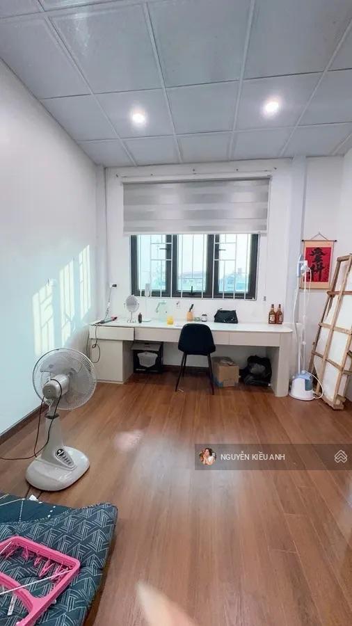 Bán nhà dt phố lò đúc 80m2  5tầng lô góc  10p vừa ở vừa cho thuê 40tr/th sđ nở hậu chỉ 13,9tỷ ctl