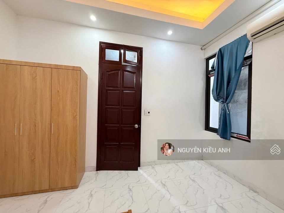 Bán nhà dt phố lò đúc 80m2  5tầng lô góc  10p vừa ở vừa cho thuê 40tr/th sđ nở hậu chỉ 13,9tỷ ctl