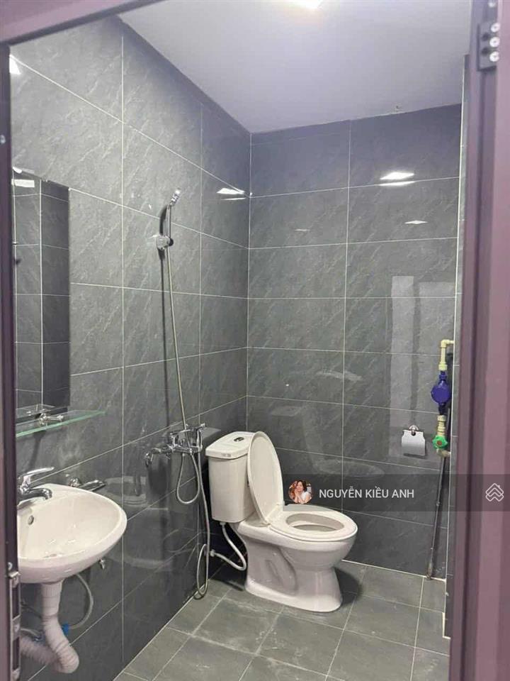 Bán nhà dt phố lò đúc 80m2  5tầng lô góc  10p vừa ở vừa cho thuê 40tr/th sđ nở hậu chỉ 13,9tỷ ctl