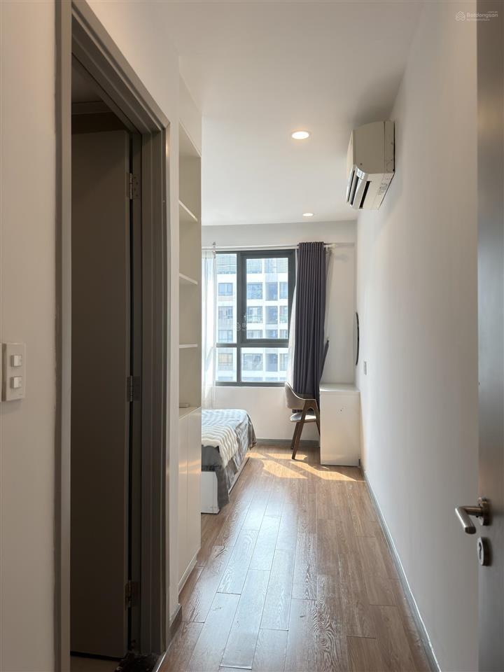Bán cc 2pn full nội thất, 81m2, giá siêu hời 7,986 tỷ tại bến vân đồn, q4, hcm. sắp có sổ hồng.