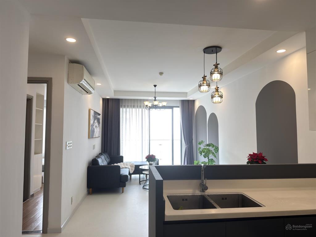 Bán cc 2pn full nội thất, 81m2, giá siêu hời 7,986 tỷ tại bến vân đồn, q4, hcm. sắp có sổ hồng.