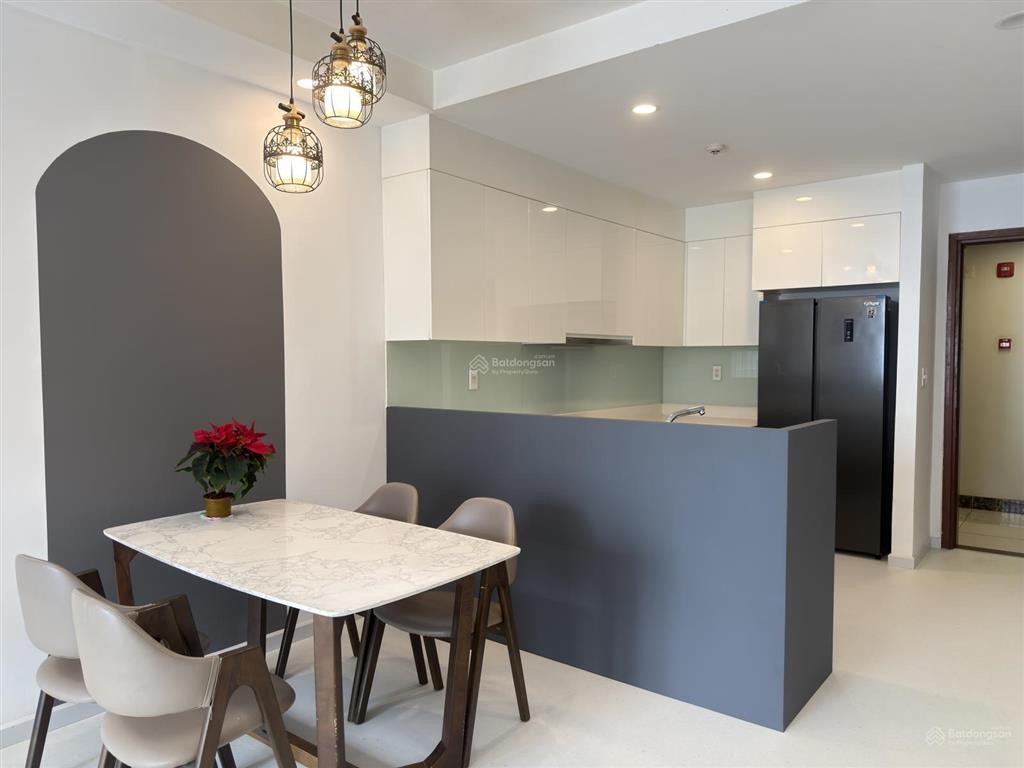 Bán cc 2pn full nội thất, 81m2, giá siêu hời 7,986 tỷ tại bến vân đồn, q4, hcm. sắp có sổ hồng.