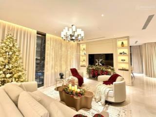 Siêu vip căn hộ 4 phòng ngủ 200m2 vinhomes golden river view landmark 81 bán 63 tỷ  0979 934 ***