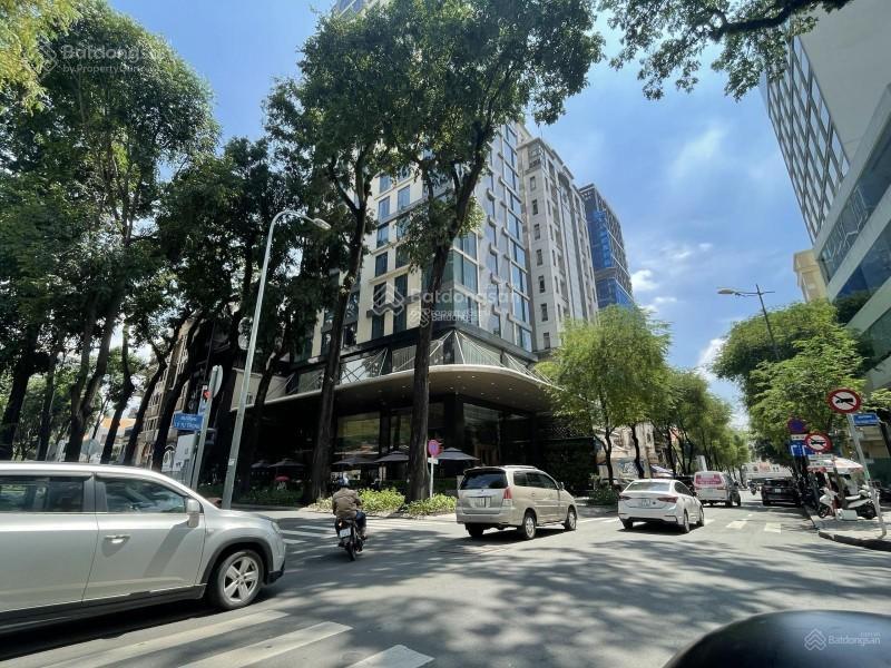 Chuyển nhượng khách sạn góc 2mt lý tự trọng, quận 1 dt 25x50m dt sàn 12.500m2 giá bán 1.600 tỷ