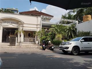 Bán khuôn đất đường trần quang diệu, quận 3  dt 30x40m cn 1200m2 giá 185 tỷ.  0901 488 ***
