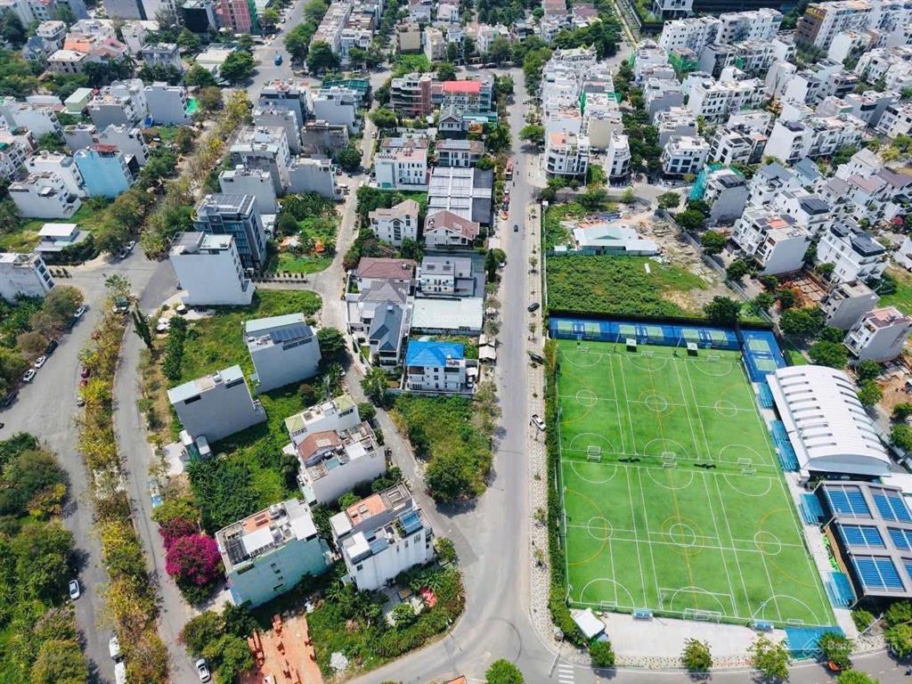 Bán nhà hầm + 4 tầng mt đường tạ hiện , tml , quận 2 dt 8x18m giá 54 tỷ .  0901 488 ***