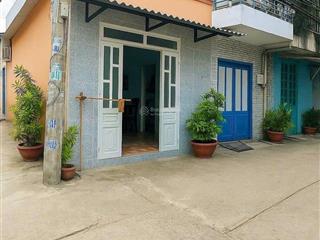 Bán nhà 3 mặt hẻm oto, đường chiến lược, bình tân, 2 phòng ngủ, 63,2m2, giá 3,45 tỷ