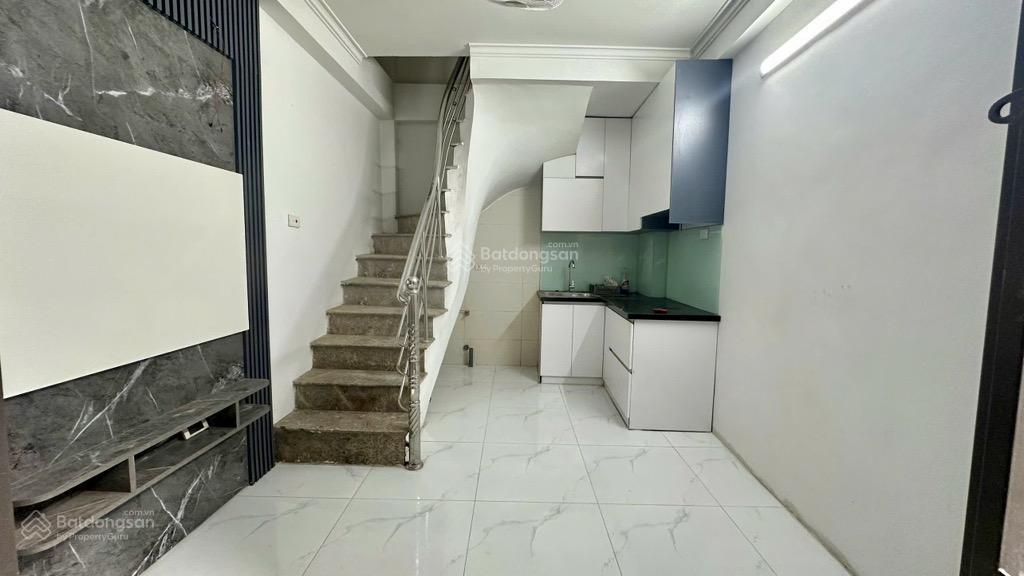 Bán nhà minh khai 12m 4 tầng 3 ngủ cách 20m ra mặt phố giá hơn 3 tỷ