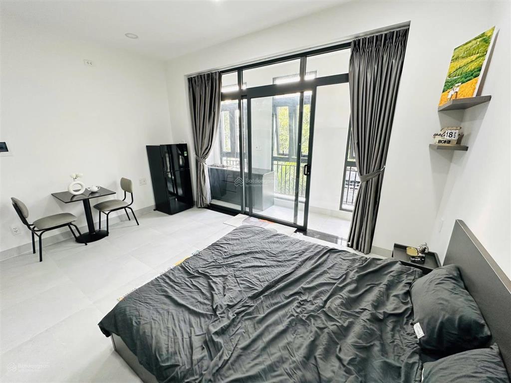 Căn hộ penthouse 1 phòng ngủ cao cấp giá rẻ full nội thất