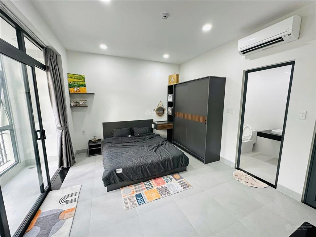 Căn hộ penthouse 1 phòng ngủ cao cấp giá rẻ full nội thất