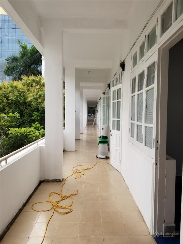 Cho thuê văn phòng giải phóng  hoàng mai dt 30m2 giá 3,6tr  chính chủ