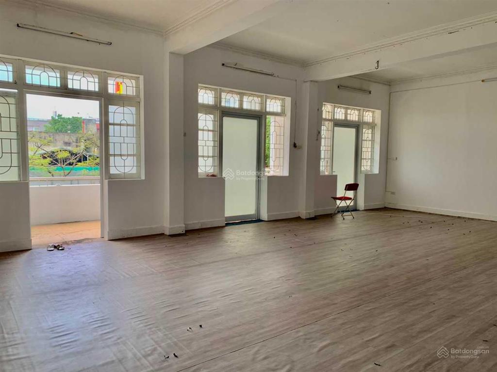 Cho thuê văn phòng hoàng mai  giải phóng, dt 80m2 giá thuê 10.5tr chính chủ