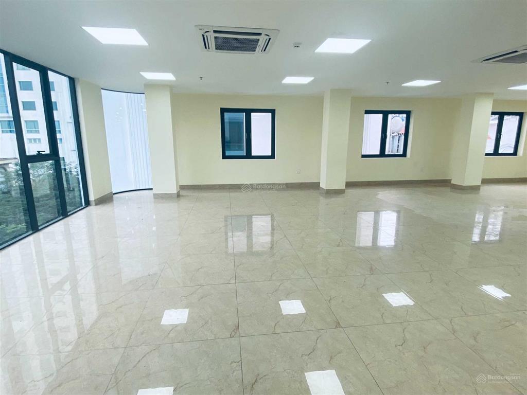 Cho thuê văn phòng diện tích 150m², giá thuê 26tr, chính chủ