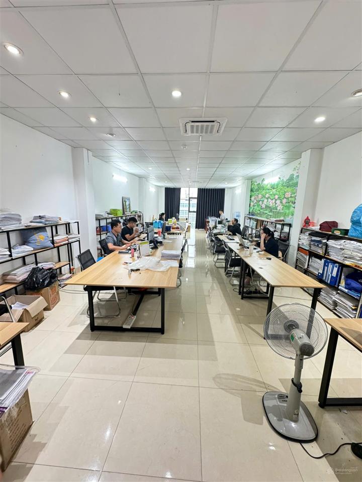 Cho thuê văn phòng hồ tùng mậu dt 80m2 giá thuê 13tr chính chủ