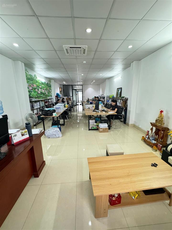 Cho thuê văn phòng hồ tùng mậu dt 80m2 giá thuê 13tr chính chủ