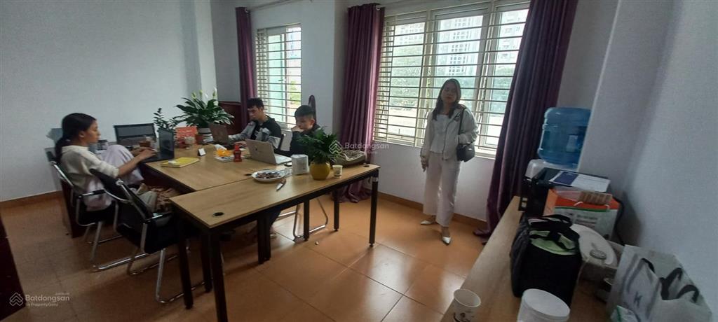 Cho thuê văn phòng ngay khu goldmark city hồ tùng mậu dt 65m2, giá 8tr8