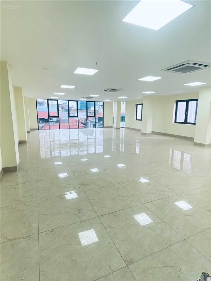 Cho thuê văn phòng nguyễn văn huyên  phạm tuấn tài 200m2 giá thuê 35 triệu/tháng chính chủ