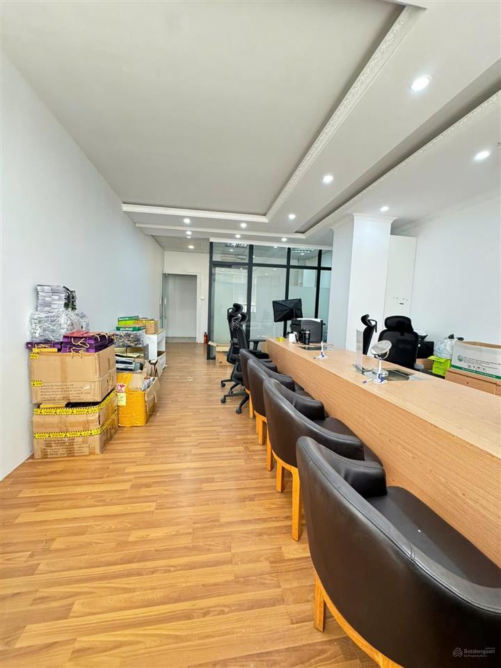 Cho thuê văn phòng 65m2 giá thuê 9 triệu chính chủ