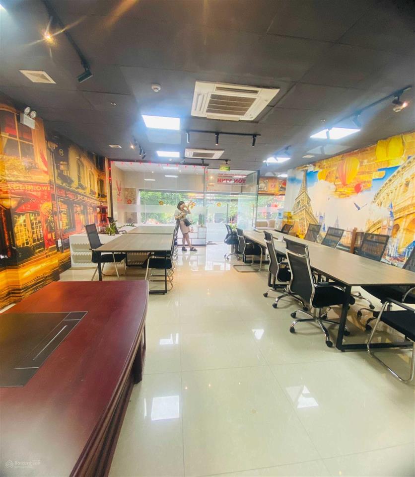 Cho thuê văn phòng mễ trì dt 140m2 giá thuê 28 triệu nhà thoáng