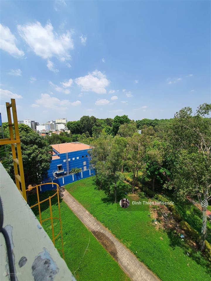 Cho thuê phòng trọ có gác  thang máy  hầm xe  pccc đảm bảo  ngay bạch đằng gần sân bay