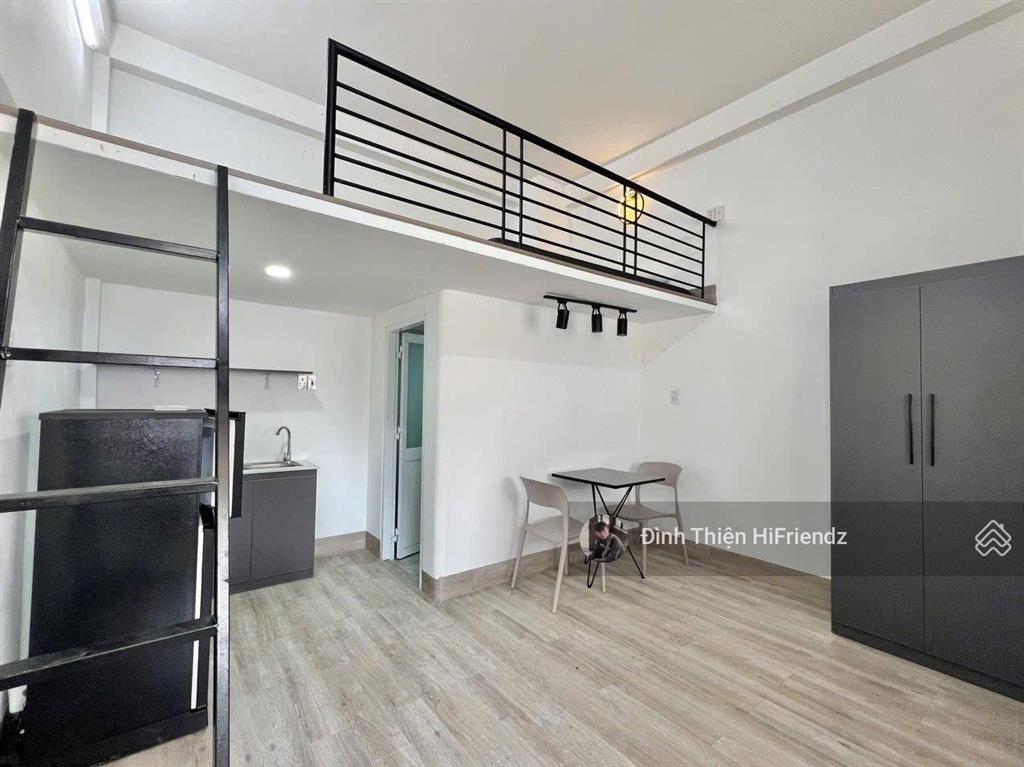 Cho thuê duplex cửa sổ trời  full nt không giới hạn người ở  khu sân bay ngay đường yên thế