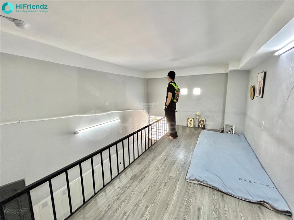 Cho thuê phòng gác cao 1m8  thang máy bảo vệ 24/24  ngay lê văn sỹ gần q3 q10 q1