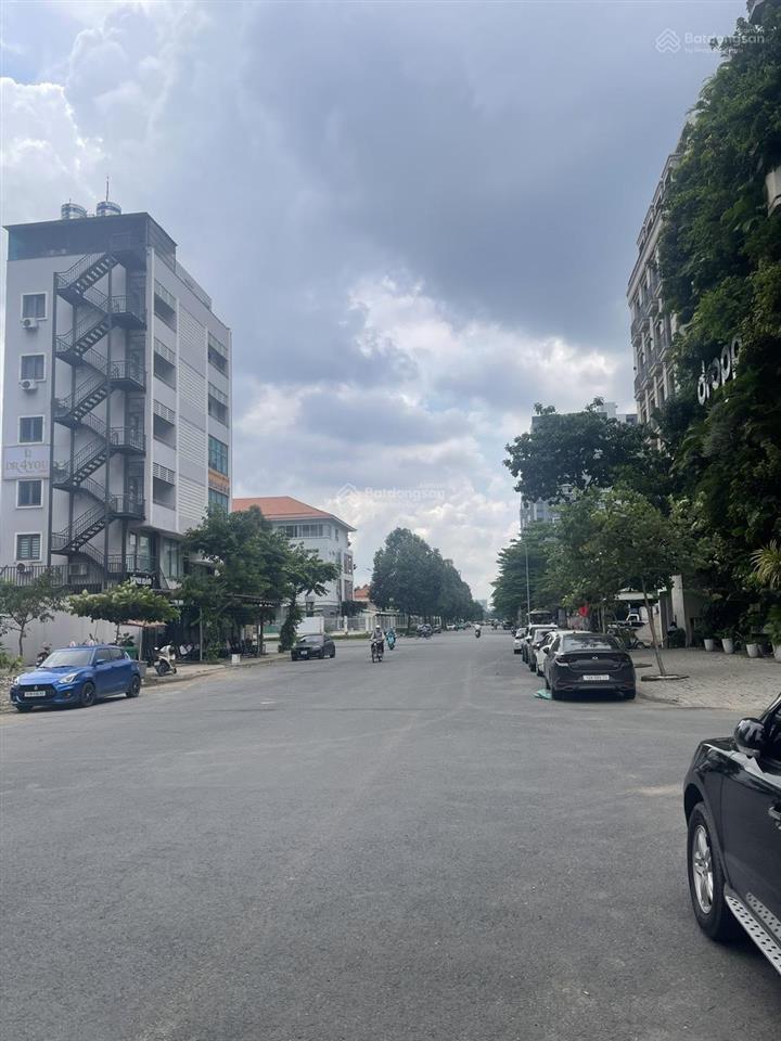 Cần bán một lô đất chính chủ 8x20m, giá bán 72 tỷ đường tạ hiện, p. tml, q2  tphcm