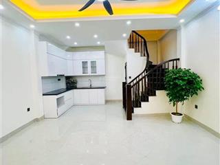 Cắt lỗ bán gấp nhà phố trung kính, 7,58 tỷ, 33 m2, 3pn, 4wc, pháp lý đầy đủ