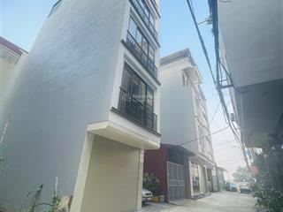 Chị em cần bán nhà lai xá, hoài đức, 10,5 tỷ, 46m2, 6tầng thang máy, gara oto , nhiều tiện ích