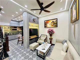 Nhà siêu đẹp thanh xuân gần phố fuul nội thất 45 m 5 tầng chỉ 8,95 tỷ