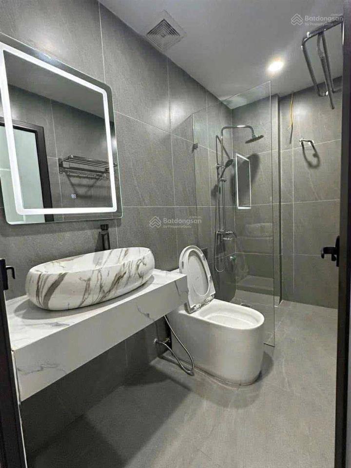 Bán nhà phố võ thị sáu, ngõ ô tô tránh, vài bước ra phố, 2 thoáng, gần hồ, nôị thất đẹp, 44m*5t