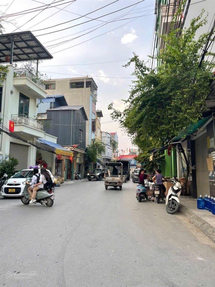 Bán nhà phố võ thị sáu, ngõ ô tô tránh, vài bước ra phố, 2 thoáng, gần hồ, nôị thất đẹp, 44m*5t