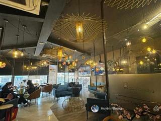 Bán tòa nhà mặt phố yên phụ 60m2 x 8 tầng, dòng tiền gần 100 triệu/tháng, nhô 30 tỷ,có thương lượng