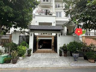 Bán gấp biệt thự song lập kđt lideco, trạm trôi, hoài đức.
+ diện tích 145m2, 5 tầng, mt 9m, vỉa hè