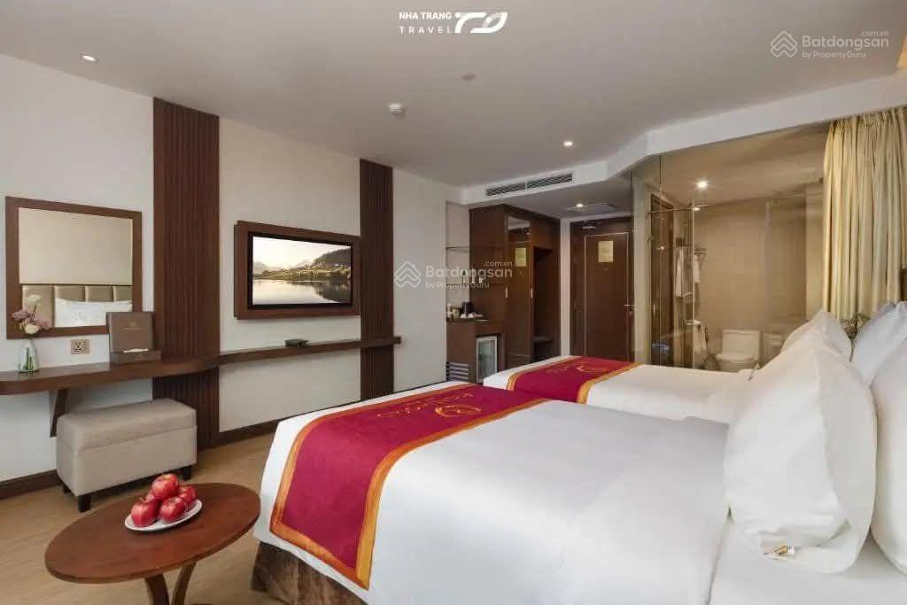 Bán khách sạn 5 sao nha trang 2915m², 42 tầng, mt 70m, 2000 tỷ. chủ cần chuyển nhượng khách sạn 5
