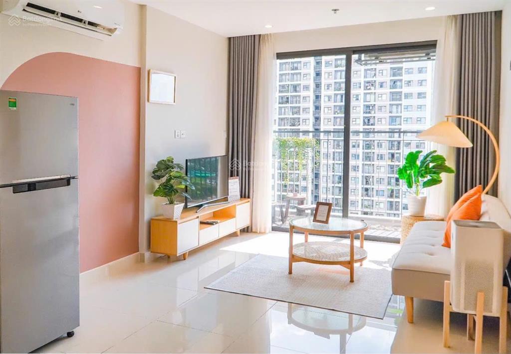 Hàng hiếm bán nhanh căn hộ 1pn + 47m2 tặng full nội thất cao cấp 2tỷ200 sẵn sổ vinhomes grand park