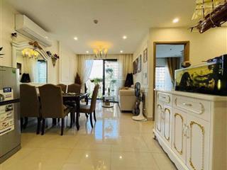 Hàng hiếm bán căn hộ 1pn + view hồ bơi sổ sẵn tặng full nội thất cao cấp 2tỷ150 vinhomes grand park